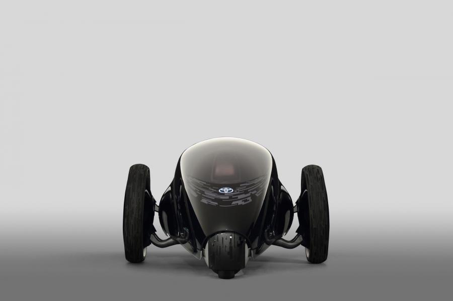  Toyota FV2 Concept 2013 года  (фото 23 из 26)